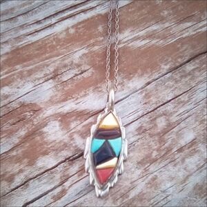 Vintage Southwestern Style Stone Inlay Pendant Necklace